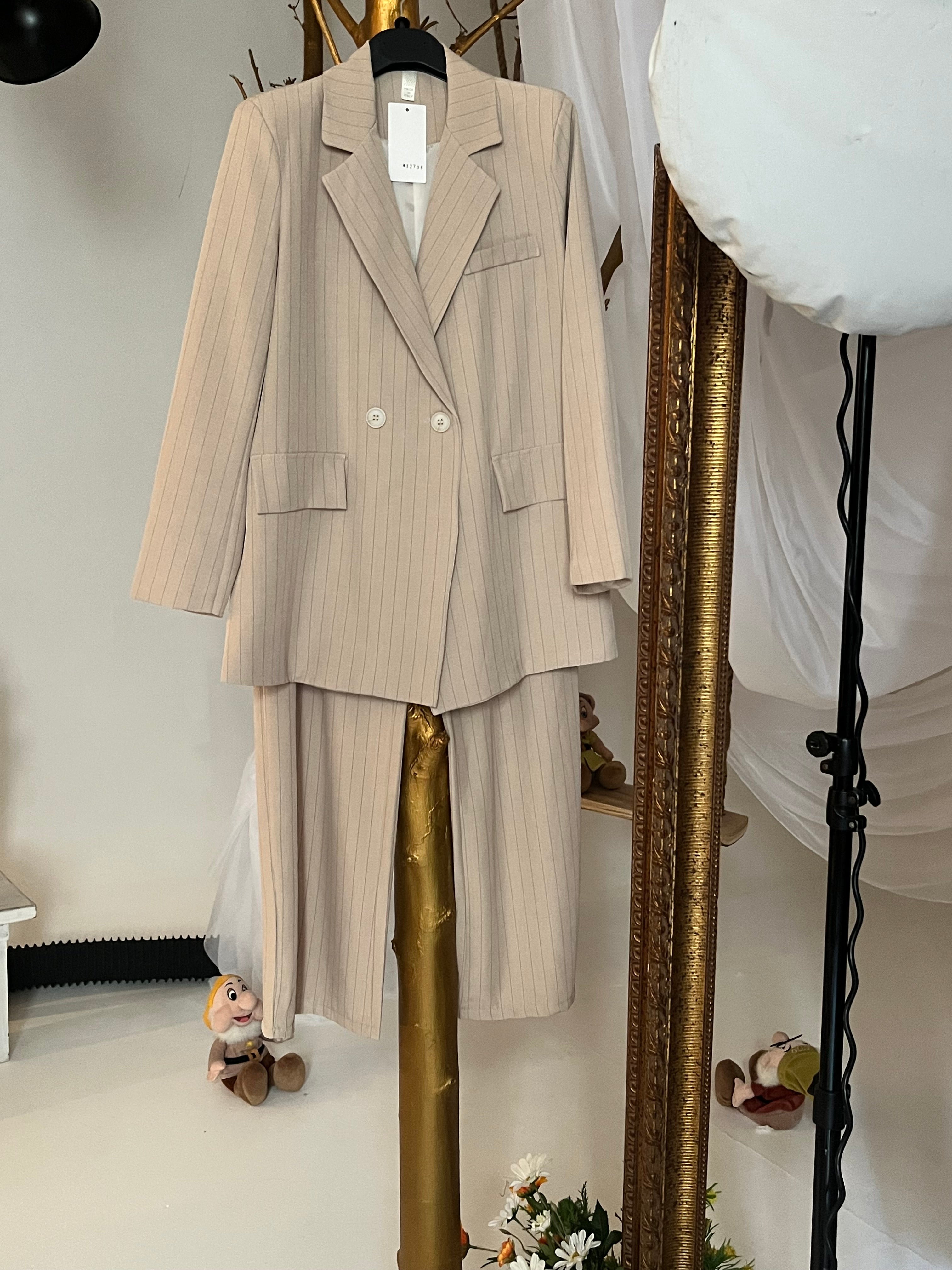 Tailleur Beige
